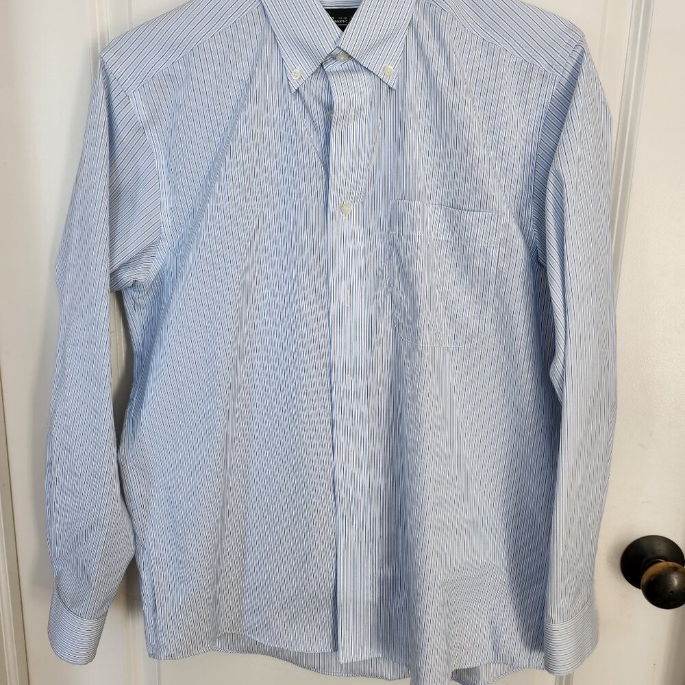 Eddie Bauer Wrinkle Resistent Blue Striped Button Down Shirt - Size S